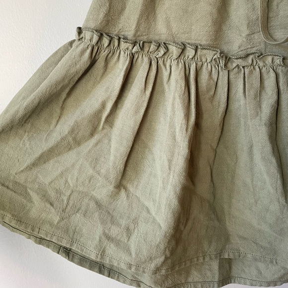 Olive green flowy skirt with elastic waist band - Picture 2 of 3